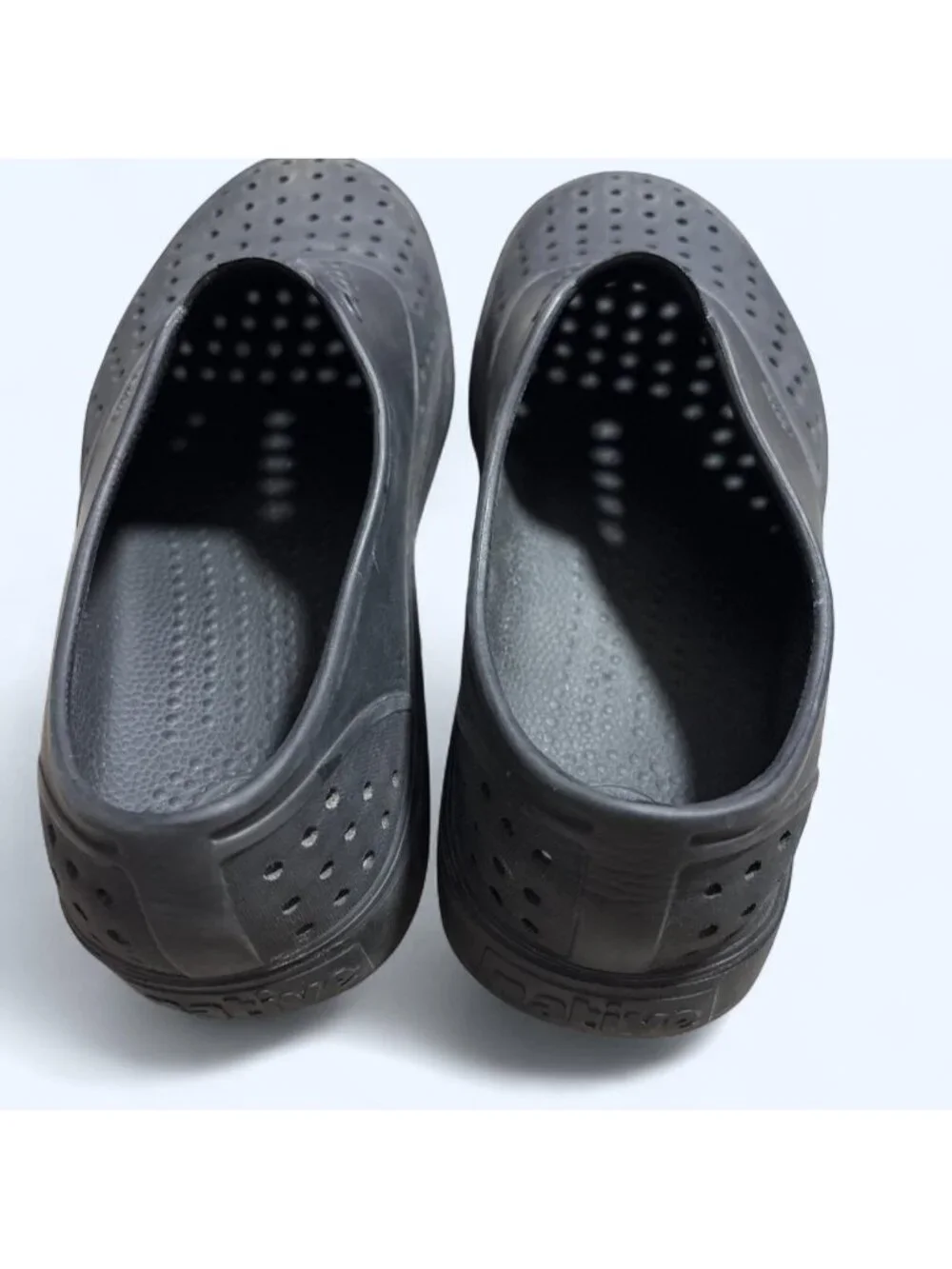 Native black slip-on clogs